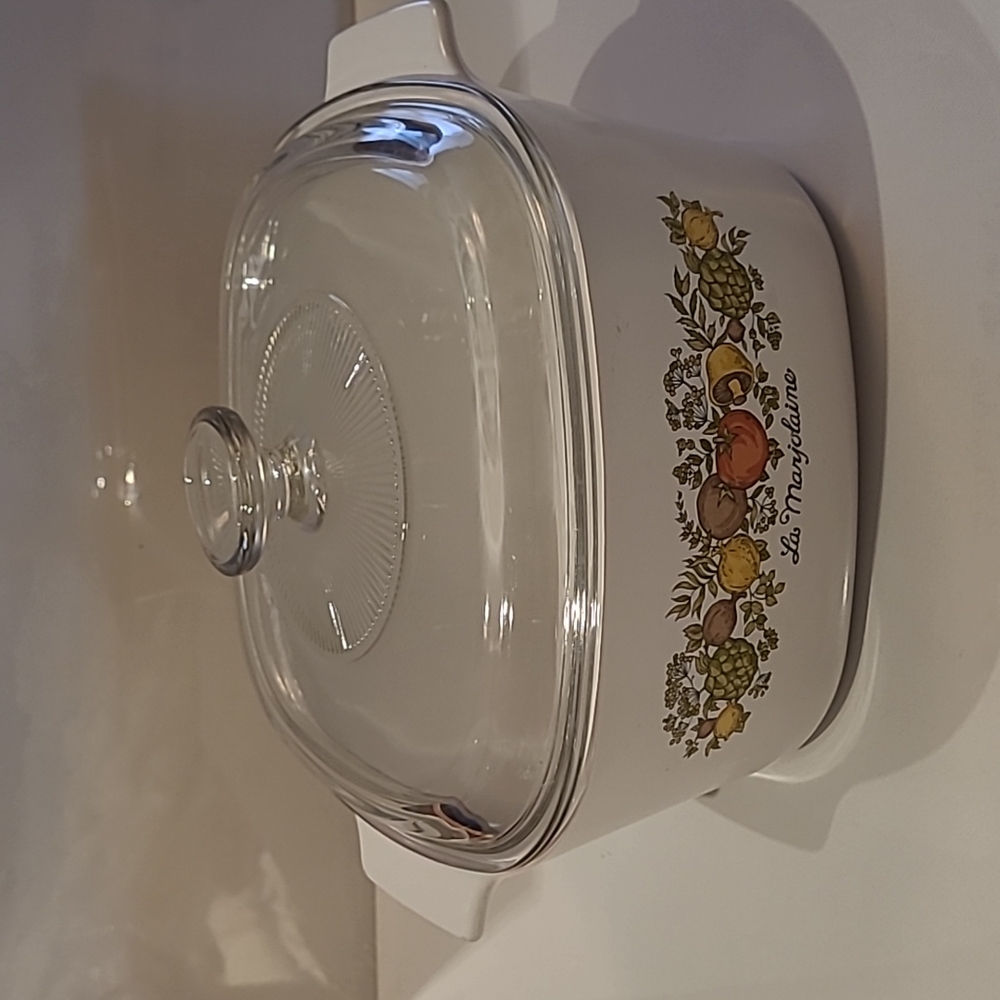 Vintage corningware A-3-B 3L Casserole dish with pyrex lid